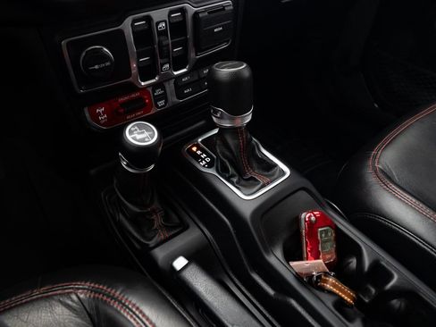 Used 2020 Jeep Gladiator Rubicon image 19