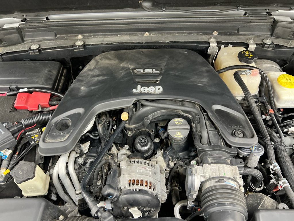 Used 2019 Jeep Wrangler Unlimited Rubicon AWD/4WD image 25