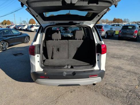 Used 2019 GMC Acadia SLE image 18