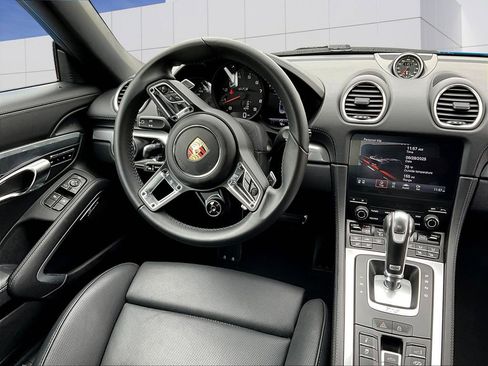 Used 2025 Porsche 718 Boxster GTS image 15