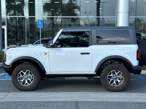 Used 2024 Ford Bronco Badlands image 8
