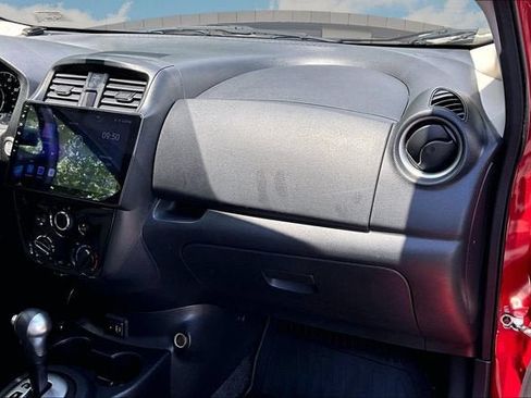 Used 2017 Nissan Versa Note FWD image 16