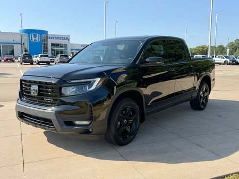 Used 2023 Honda Ridgeline Black Edition image 3