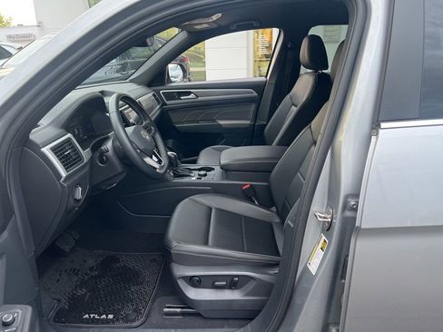Used 2023 Volkswagen Atlas Cross Sport SE AWD/4WD image 27