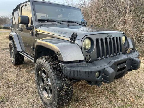 Used 2018 Jeep Wrangler Freedom Edition image 10