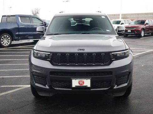 Certified 2024 Jeep Grand Cherokee L Laredo image 3