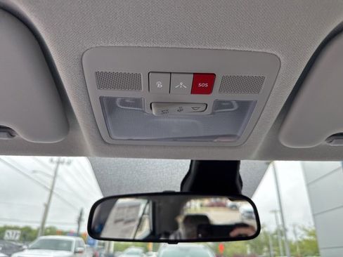 Certified 2025 Hyundai Venue Limited image 43