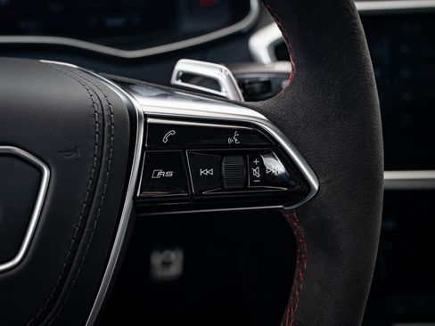 New 2025 Audi RS 6 performance image 28