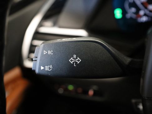 Used 2020 BMW X7 M50i w/ Dynamic Handling Package image 22