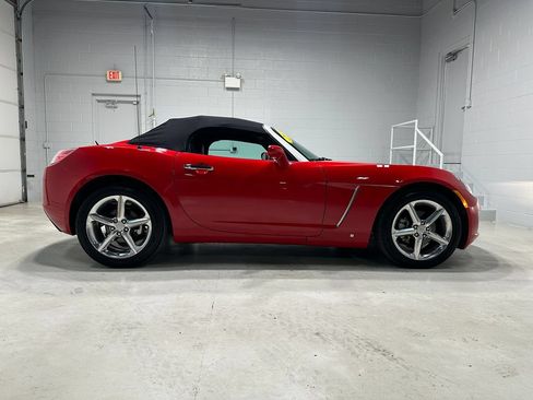 Used 2008 Saturn Sky Red Line RWD image 2