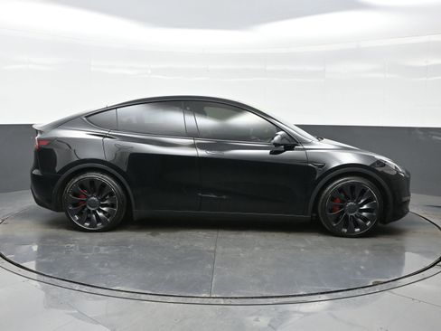 Used 2022 Tesla Model Y Performance image 7