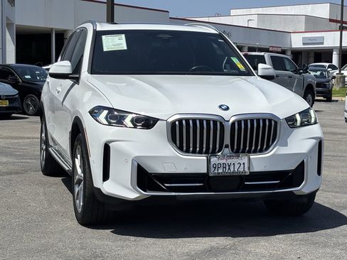 Used 2025 BMW X5 xDrive50e AWD/4WD image 8