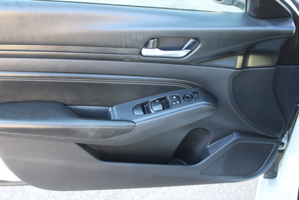 Used 2020 Nissan Altima 2.5 S FWD image 30