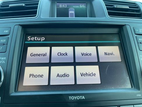 Used 2011 Toyota Highlander Limited w/ Tow Pkg AWD/4WD image 30