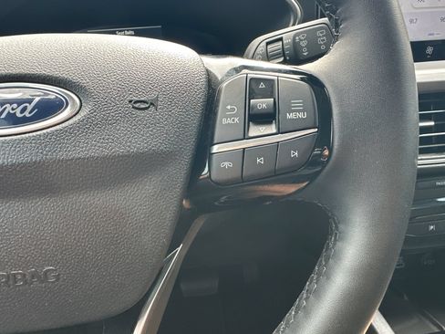 Used 2023 Ford Escape Platinum w/ Premium Technology Package AWD/4WD image 22