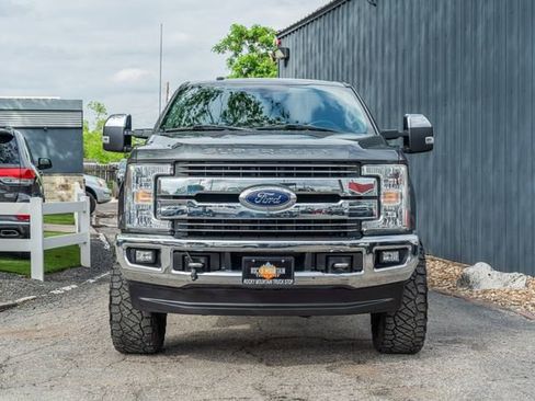 Used 2017 Ford F250 Lariat w/ Lariat Ultimate Package AWD/4WD image 9