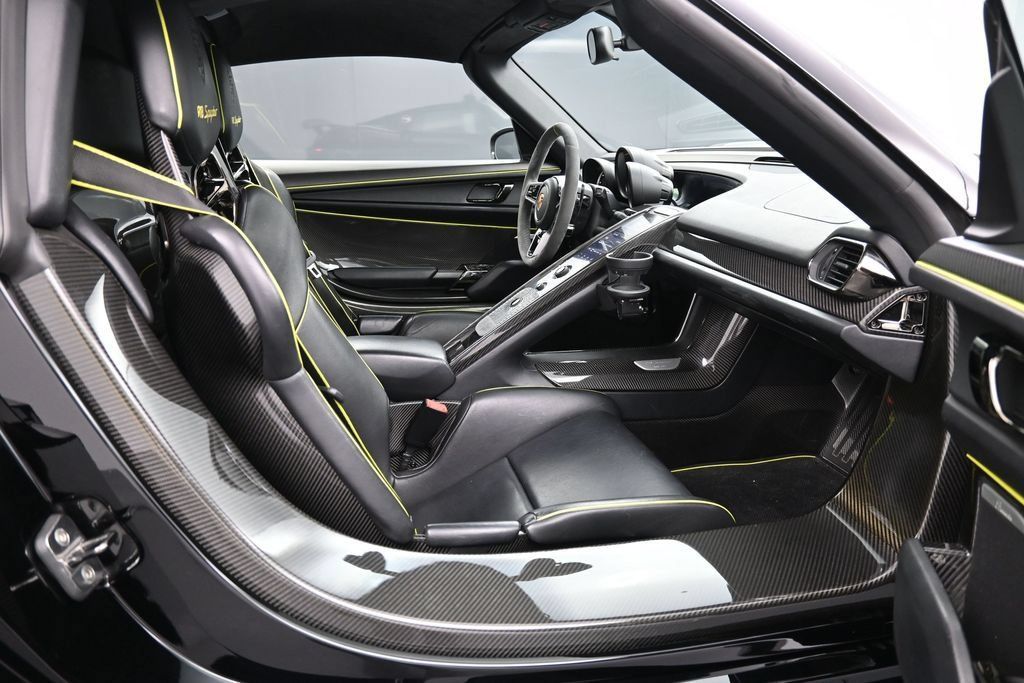 Used 2015 Porsche 918 Spyder AWD/4WD image 23