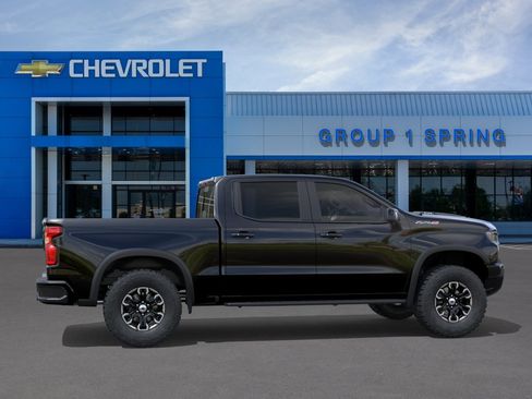 Used 2024 Chevrolet Silverado 1500 ZR2 w/ Technology Package AWD/4WD image 29