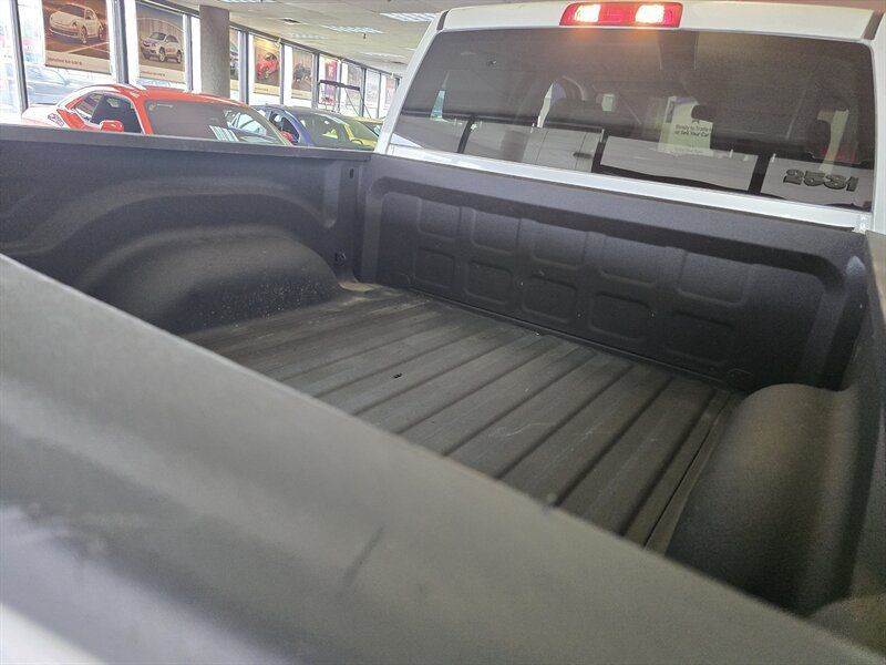 Used 2019 RAM 1500 Tradesman w/ Chrome Appearance Group AWD/4WD image 28