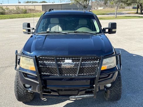 Used 2007 Chevrolet Avalanche LT w/ LT Preferred Equipment Group image 3
