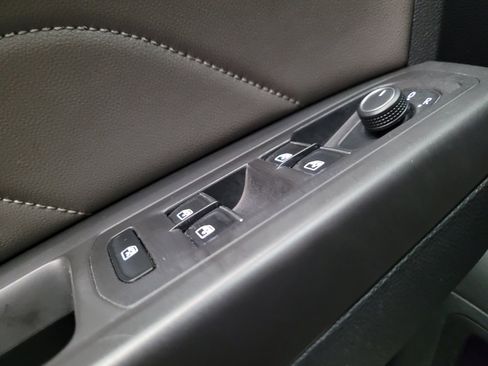 Used 2022 Volkswagen Atlas SE w/ Panoramic Sunroof Package FWD image 27