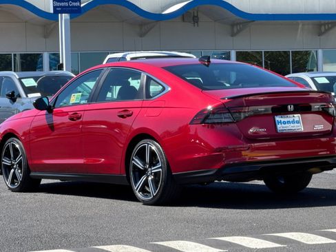 Used 2023 Honda Accord Sport image 3