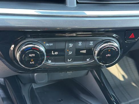 New 2026 Chevrolet Trax ACTIV w/ Sunroof Package FWD image 14