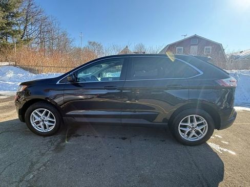 Certified 2022 Ford Edge SEL w/ Convenience Package image 2