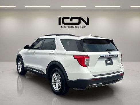 Used 2020 Ford Explorer XLT w/ Equipment Group 202A AWD/4WD image 3