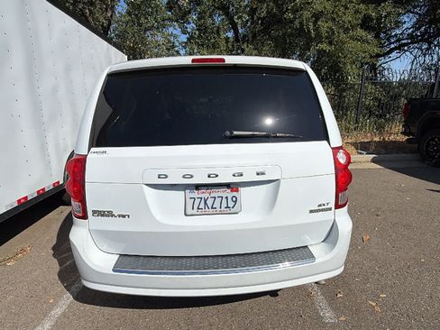 Used 2014 Dodge Grand Caravan SXT FWD image 6