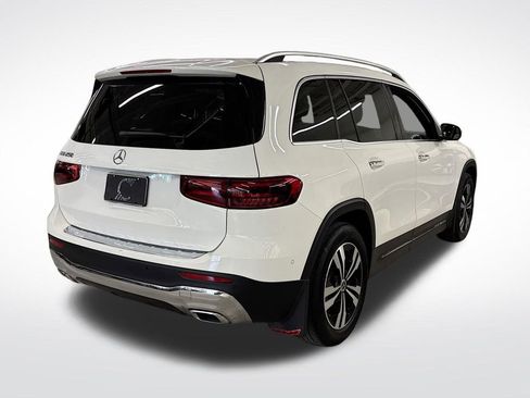 Used 2025 Mercedes-Benz GLB 250 image 5