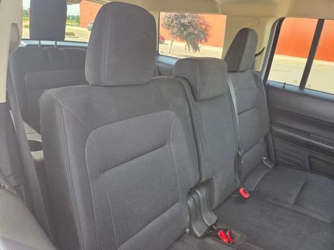 Used 2018 Ford Flex SE FWD image 37