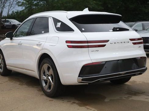 New 2026 Genesis GV70 2.5T Select image 5