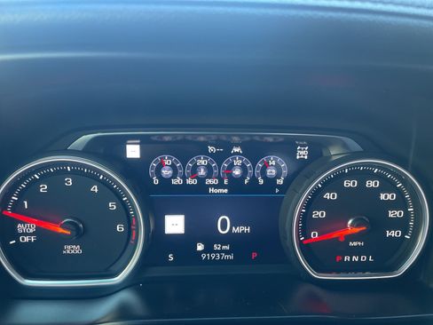 Used 2019 Chevrolet Silverado 1500 High Country w/ Technology Package image 13