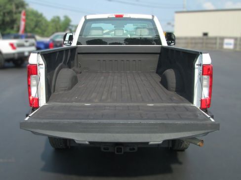 Used 2017 Ford F250 XL w/ XL Value Package AWD/4WD image 9