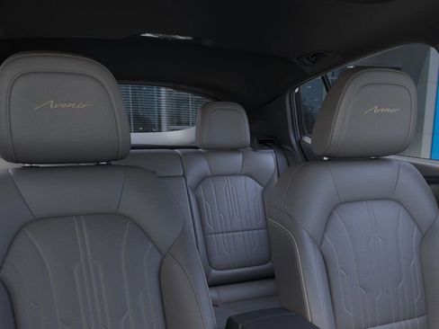 New 2026 Buick Envista Avenir image 25