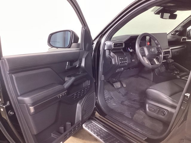 Used 2026 Toyota 4Runner TRD Off-Road Premium AWD/4WD image 9