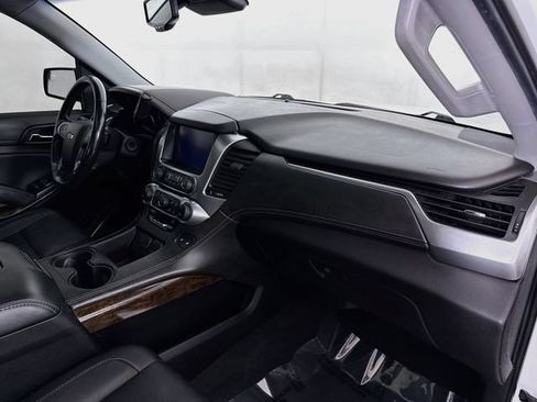 Used 2020 Chevrolet Suburban LT AWD/4WD image 32