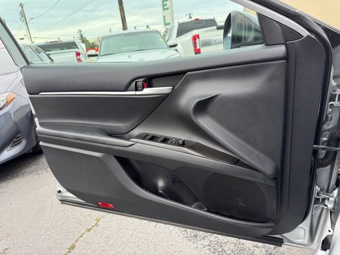 Used 2021 Toyota Camry SE image 20