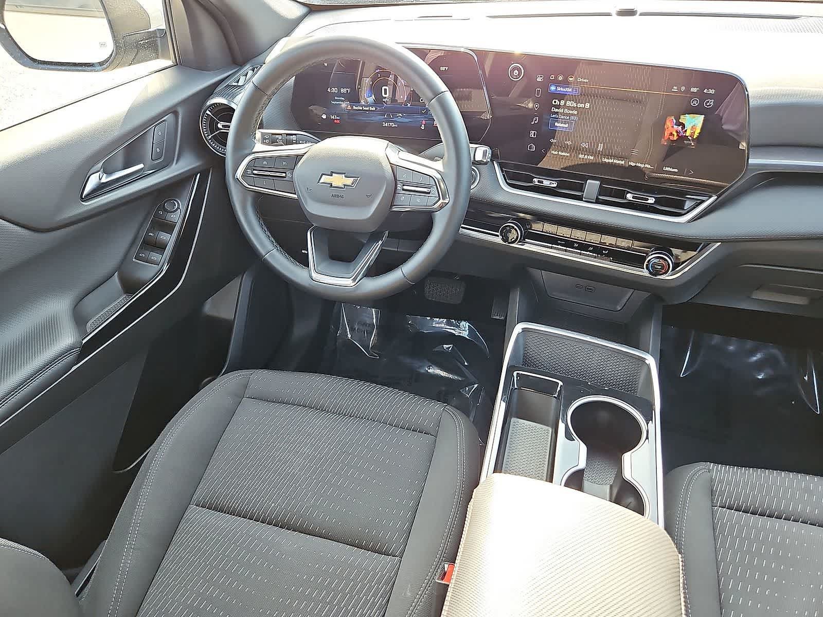 Certified 2025 Chevrolet Equinox LT FWD image 10