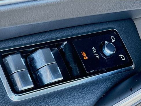 Used 2021 Jaguar F-PACE S image 22