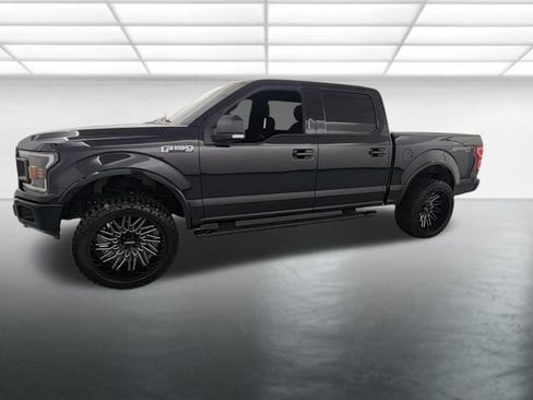 Used 2018 Ford F150 XLT w/ Equipment Group 302A Luxury AWD/4WD image 4