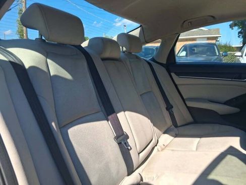 Used 2018 Honda Accord EX image 15