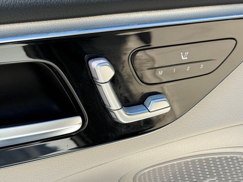 Used 2024 Mercedes-Benz C 300 Sedan image 23