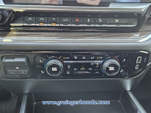 Used 2024 Chevrolet Silverado 1500 LT Trail Boss w/ Convenience Package II image 17