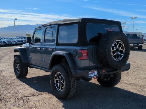 Used 2024 Jeep Wrangler Unlimited Rubicon w/ Convenience Group image 5