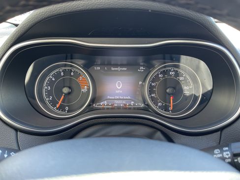 Used 2019 Jeep Cherokee Limited image 15