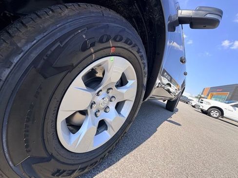 New 2026 RAM 1500 Big Horn AWD/4WD image 15
