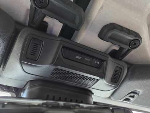 New 2026 Jeep Wrangler Unlimited Sahara AWD/4WD image 37