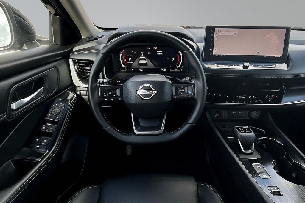 Used 2026 Nissan Rogue SL FWD image 9